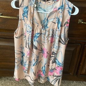 Ladies sleeveless blouse